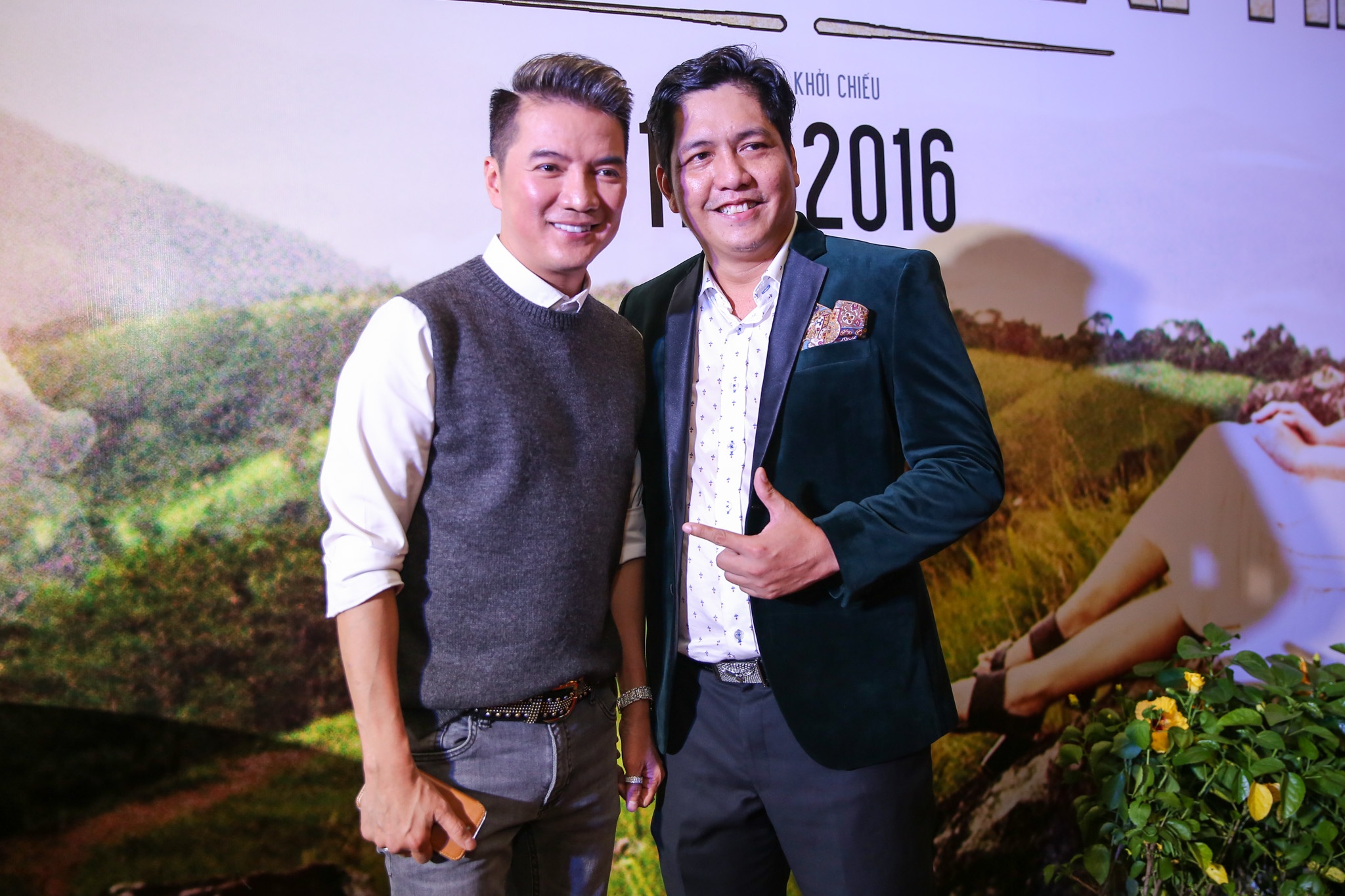 Angela Phuong Trinh dien dam xe sau di ra mat phim anh 4