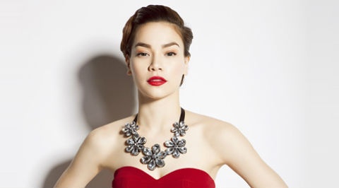 Ho Ngoc Ha lan dau song ca voi Khanh Ly trong live show hinh anh