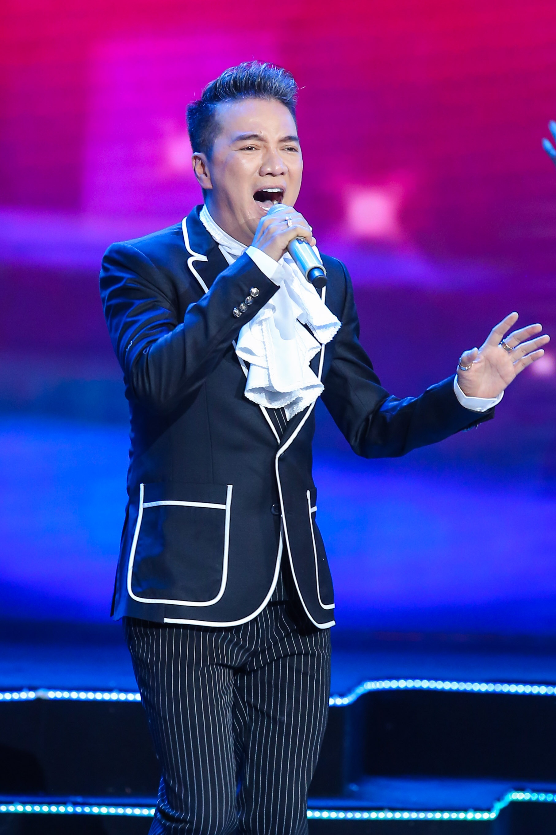 Truong Giang lap ky luc trong live show o Da Nang anh 12