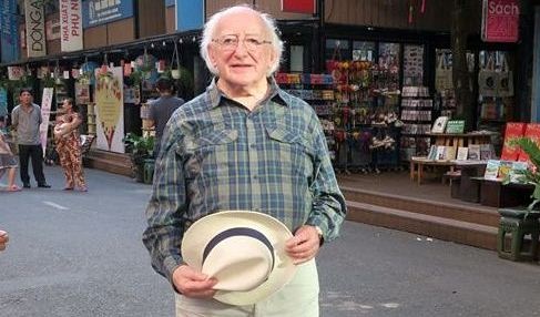 Tong thong Ireland tham quan duong sach TP.HCM hinh anh