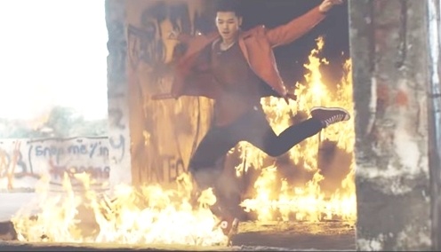 Trong Hieu Idol suyt bi chay khi quay MV hinh anh