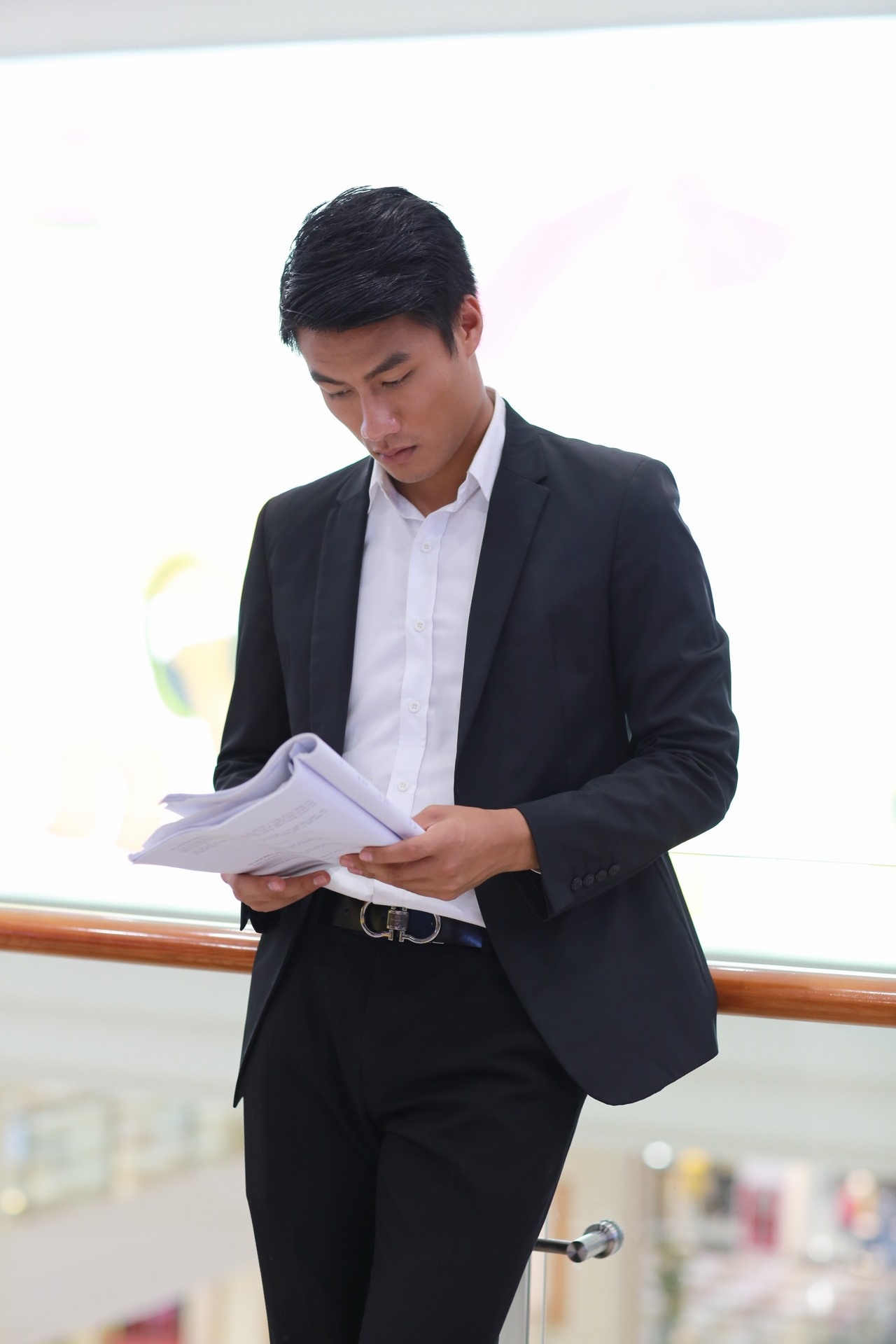 Mac Hong Quan dong phim cung Angela Phuong Trinh anh 1