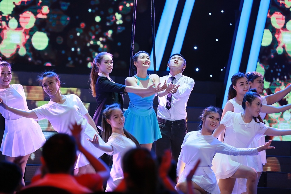 Le Phuong bi Viet Huong che anh 8