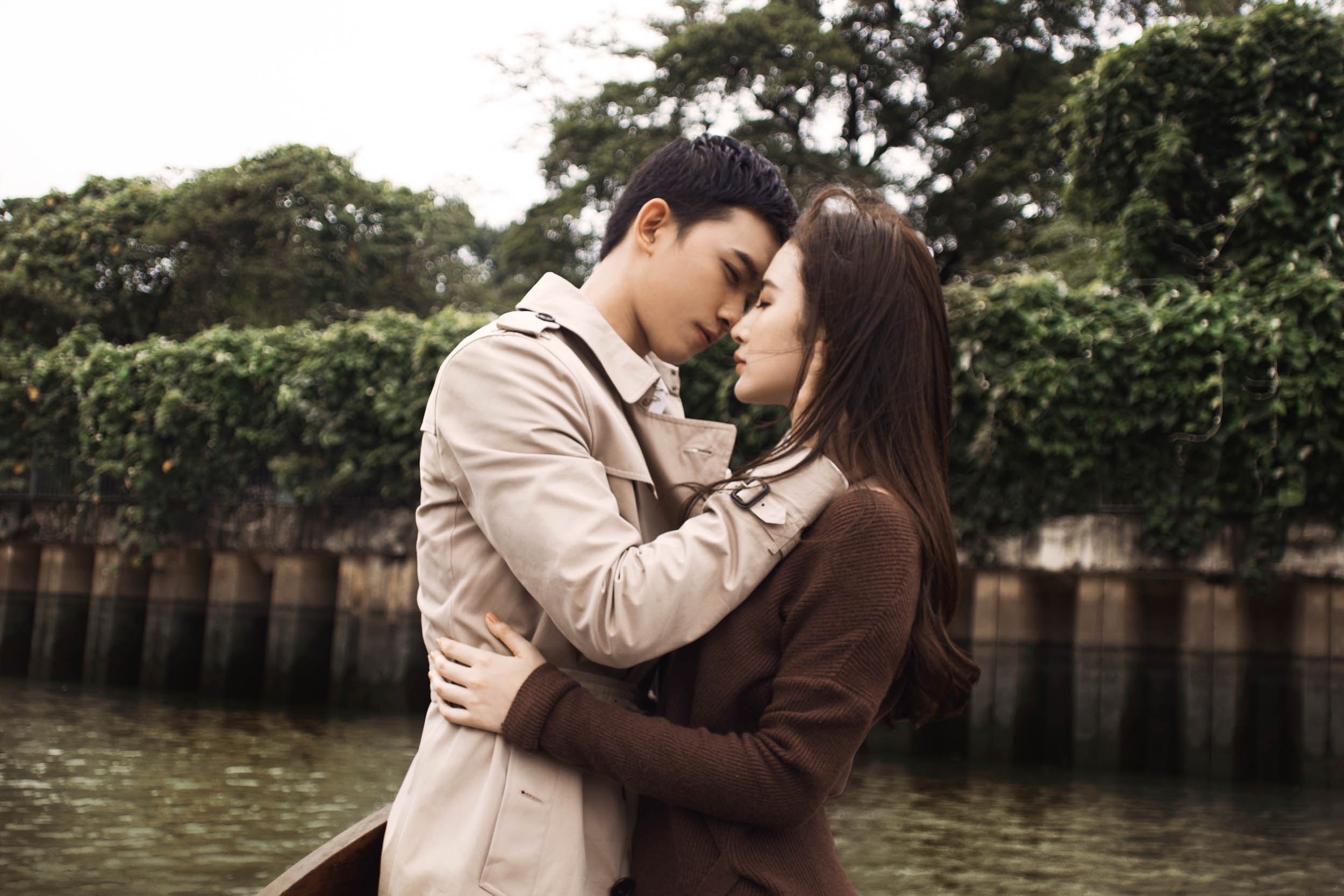 Angela Phuong Trinh lang man ben Vo Canh anh 5