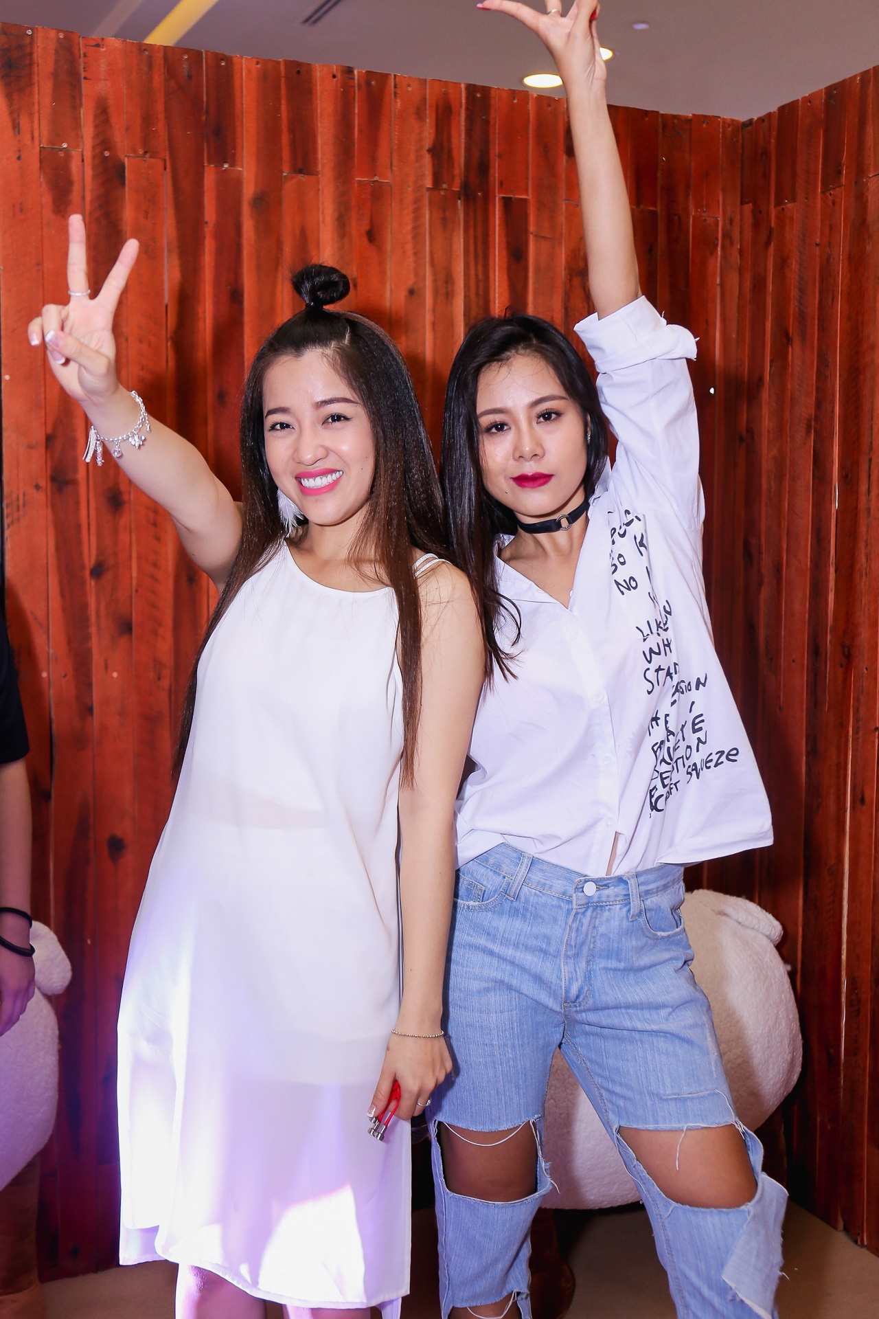 Diem My 9X doi mu long cuu trong su kien anh 5