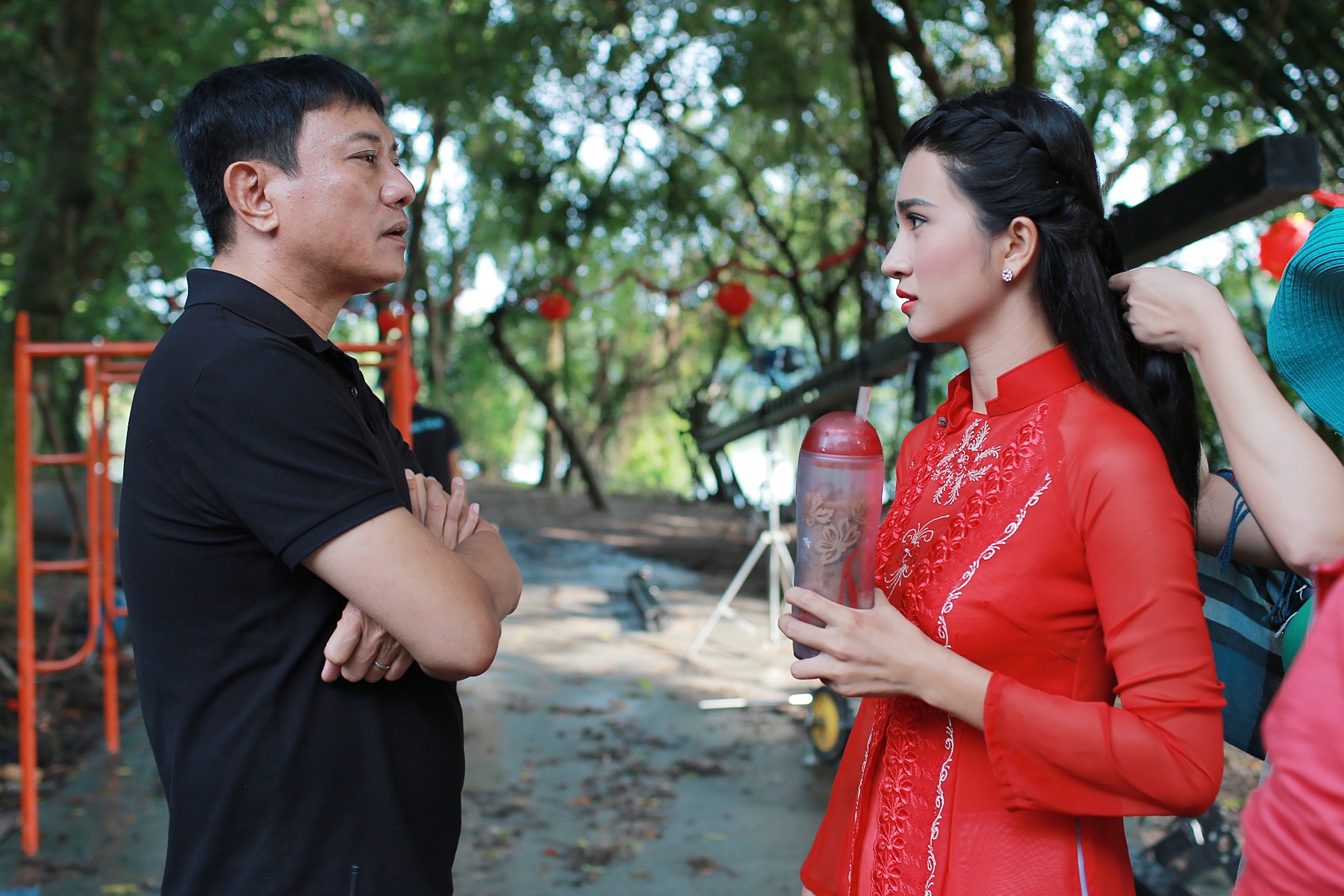 Kim Tuyen than thiet voi hau boi Thanh Long anh 3