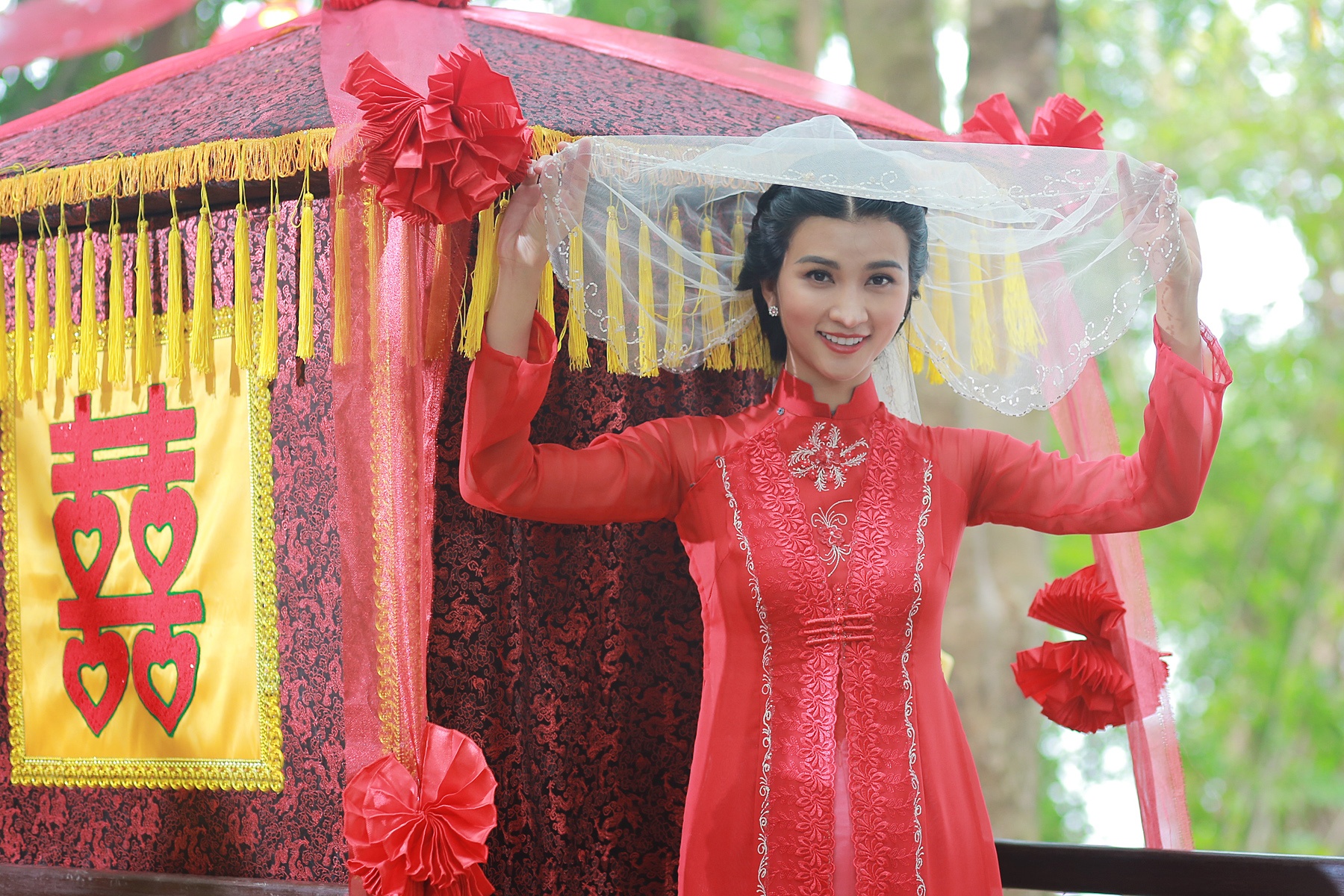 Kim Tuyen than thiet voi hau boi Thanh Long anh 4