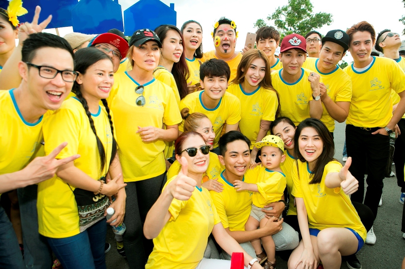 Sao Việt đi bộ vì từ thiện ảnh 7 Sao Viet di bo vi tu thien anh 7