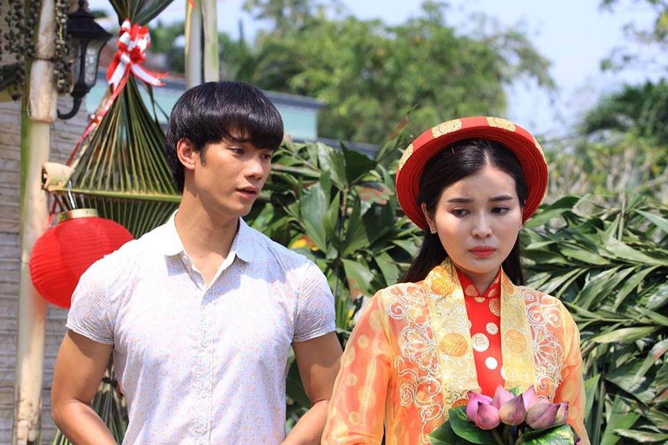 Nhan Phuc Vinh ngan can Cao Thai Ha lay chong trong phim hinh anh