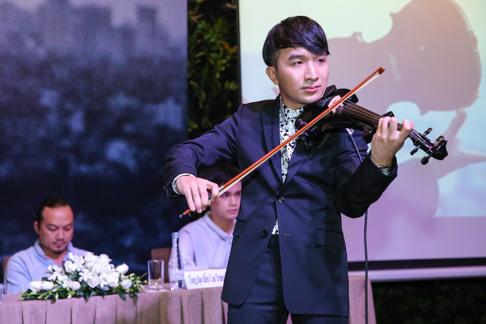 Linh Nga do sac voi ca nuong Kieu Anh anh 7