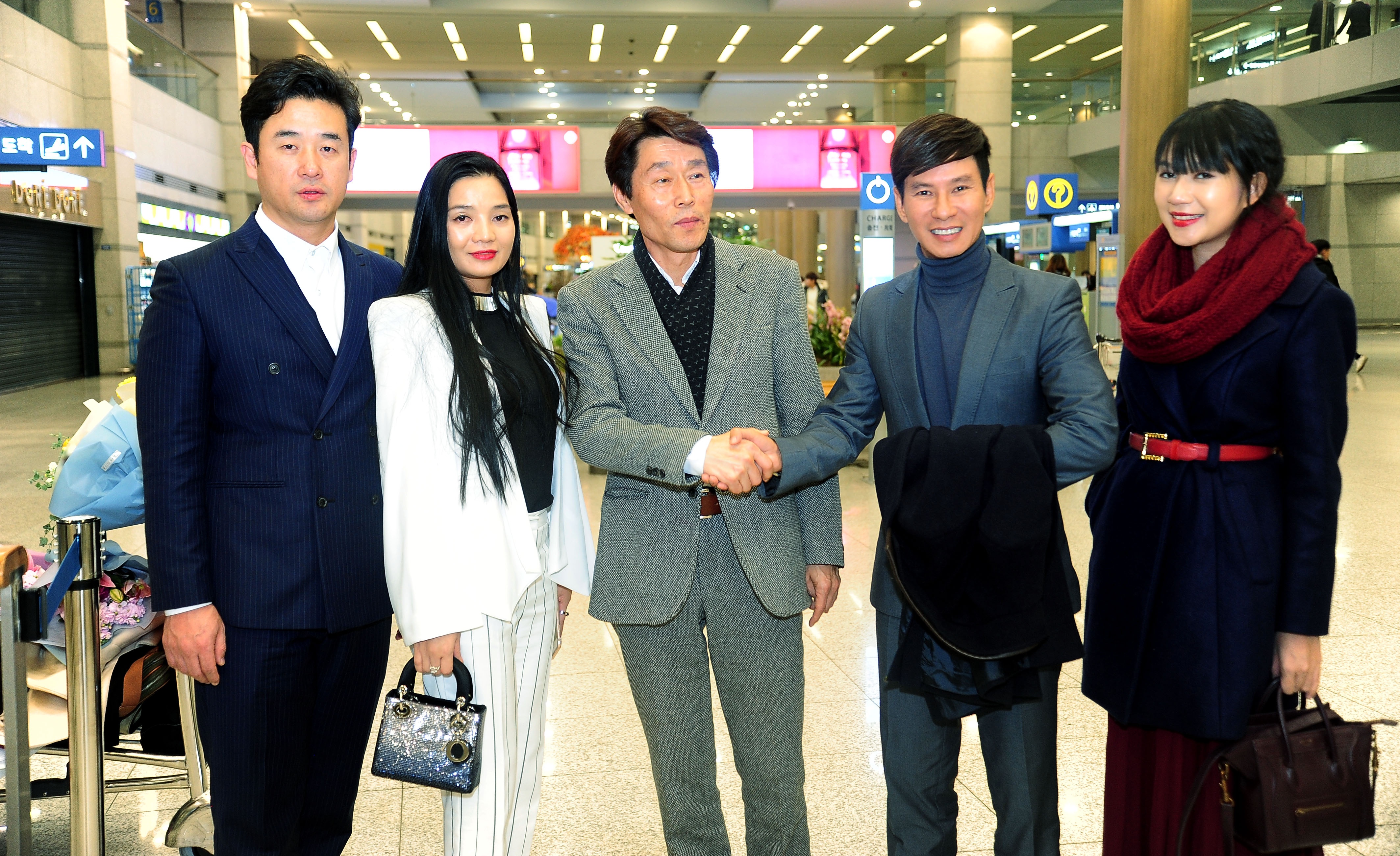 Ly Hai duoc dao dien Han Quoc don anh 1