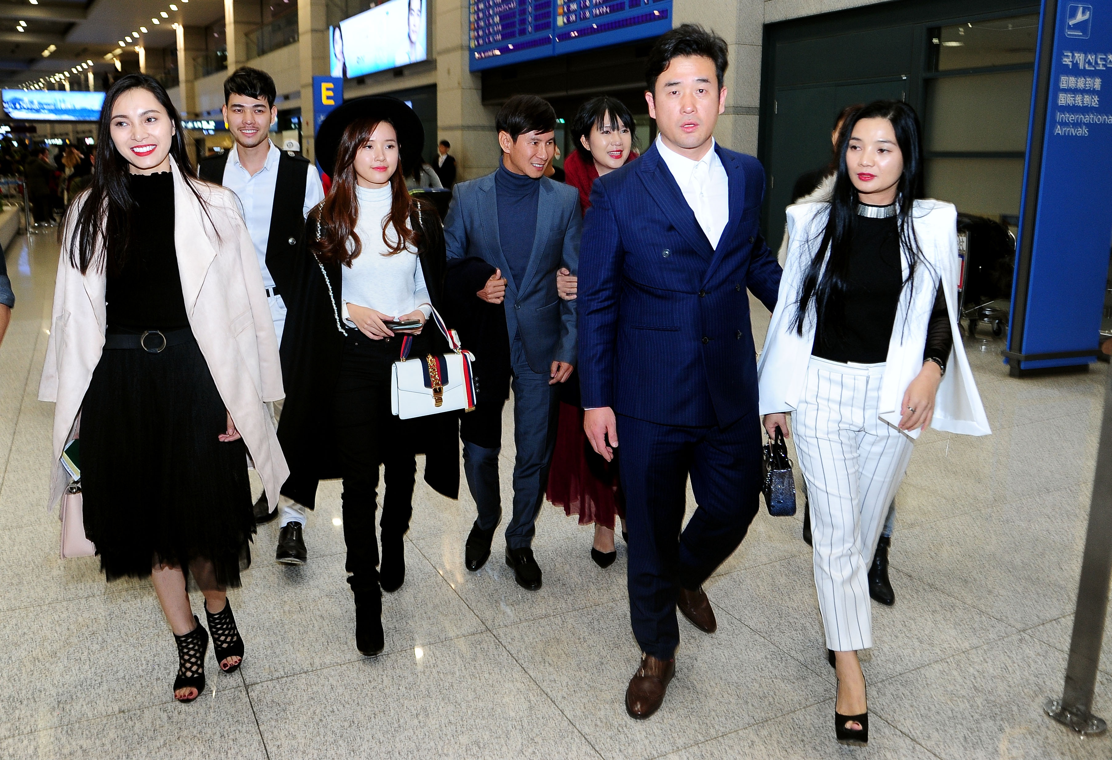 Ly Hai duoc dao dien Han Quoc don anh 5