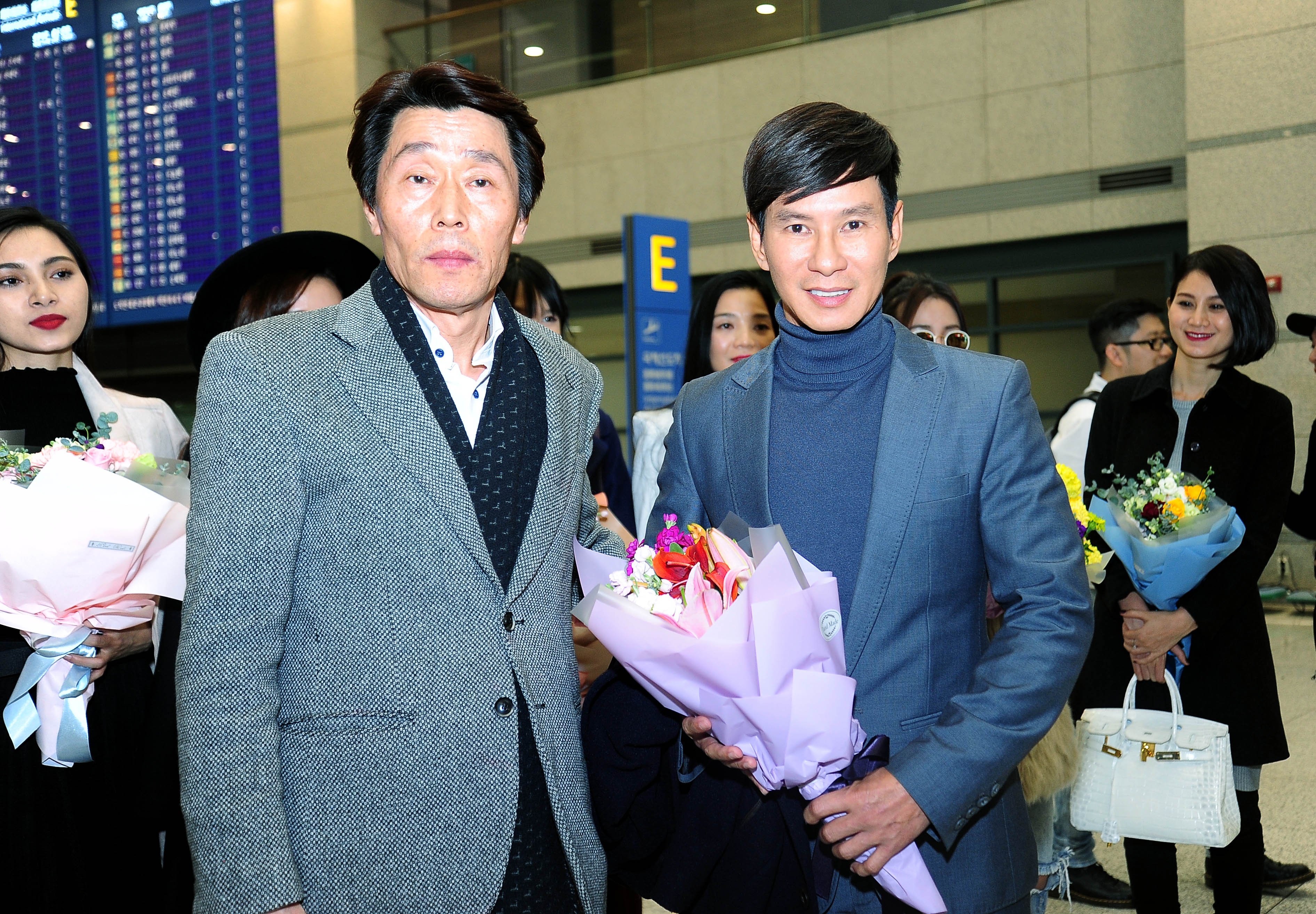 Ly Hai duoc dao dien Han Quoc don anh 2