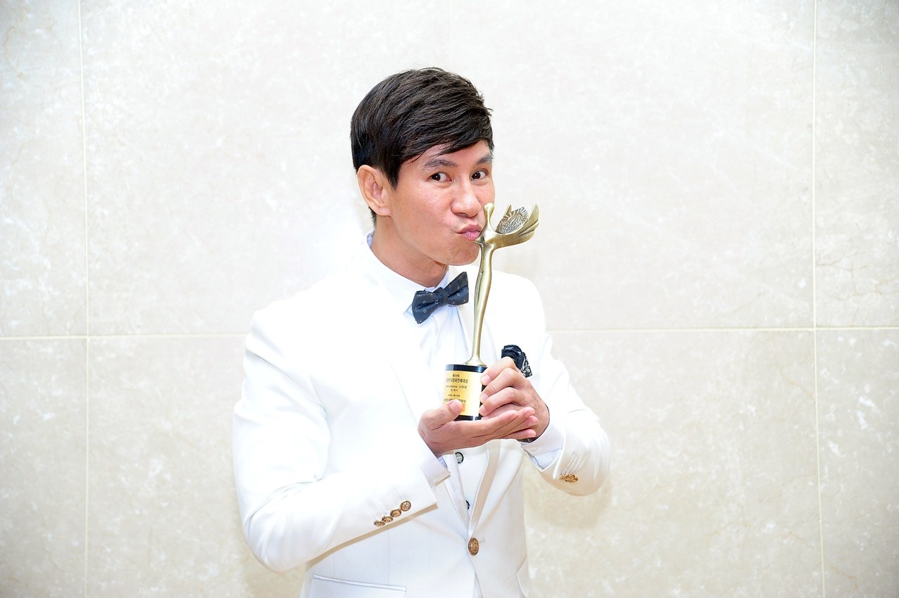 Ly Hai doat giai dao dien xuat sac nhat anh 6