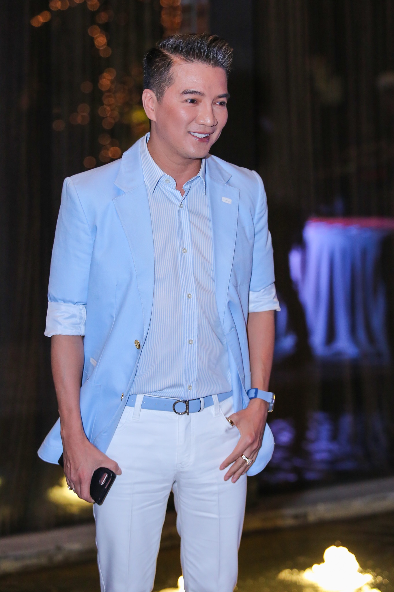 Dam Vinh Hung den chuc mung Thu Hang anh 1