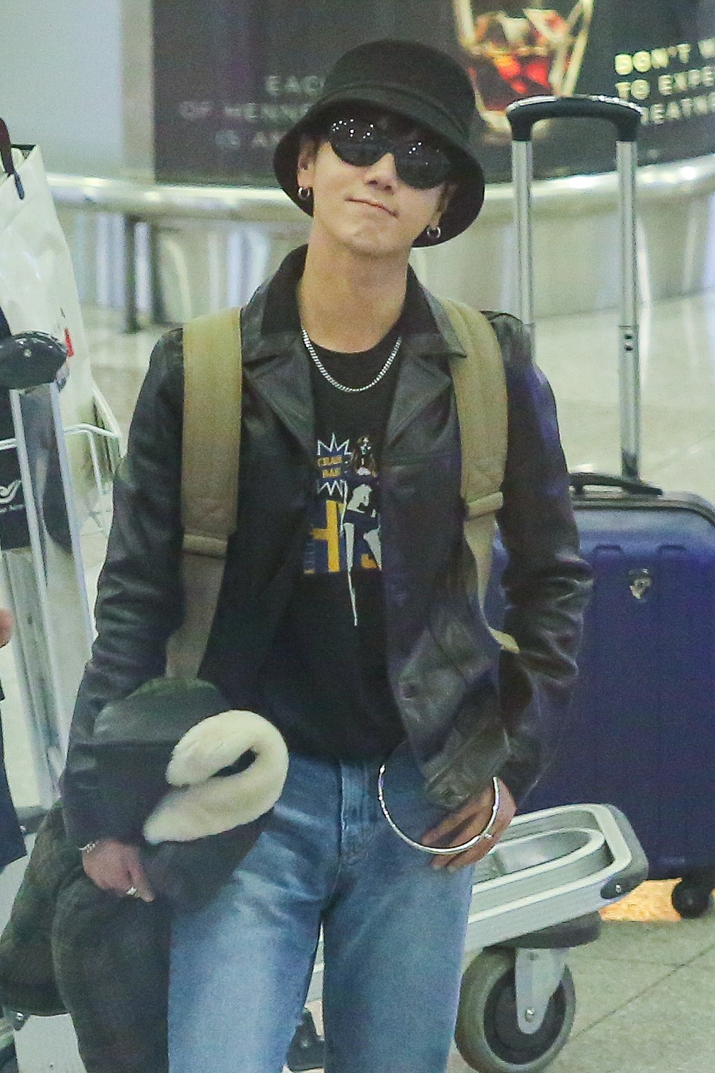 Fan Viet don Yesung o san bay anh 5