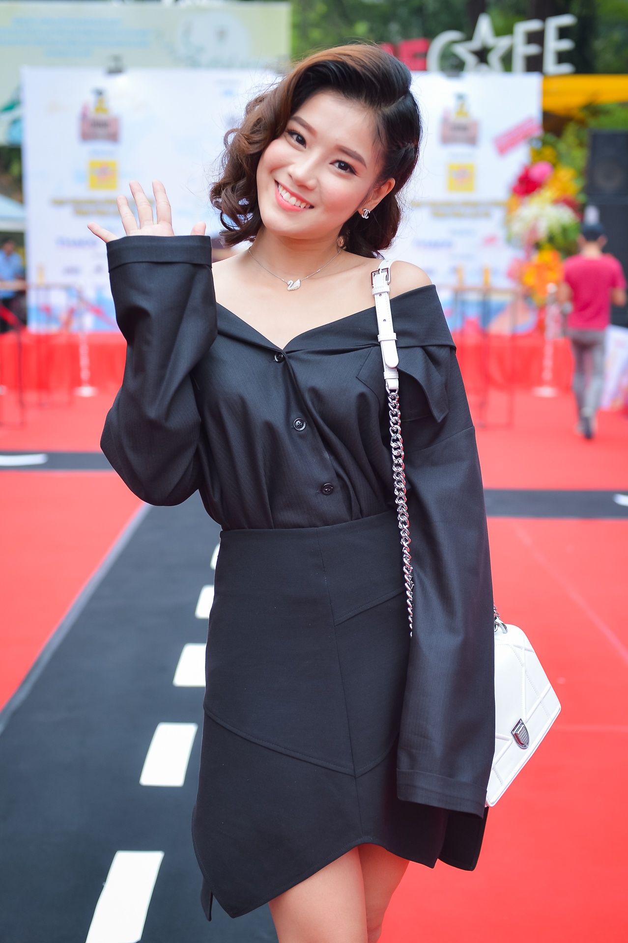 Khánh Ngân ủng hộ nhà làm phim trẻ ảnh 3 Khanh Ngan ung ho nha lam phim tre anh 3