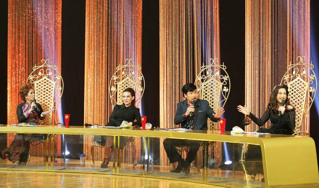 Phi Nhung mau thuan voi Y Lan anh 1