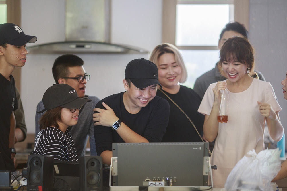 Hari Won ra mắt MV Làm sao để yêu ảnh 6 Hari Won ra mat MV Lam sao de yeu anh 6