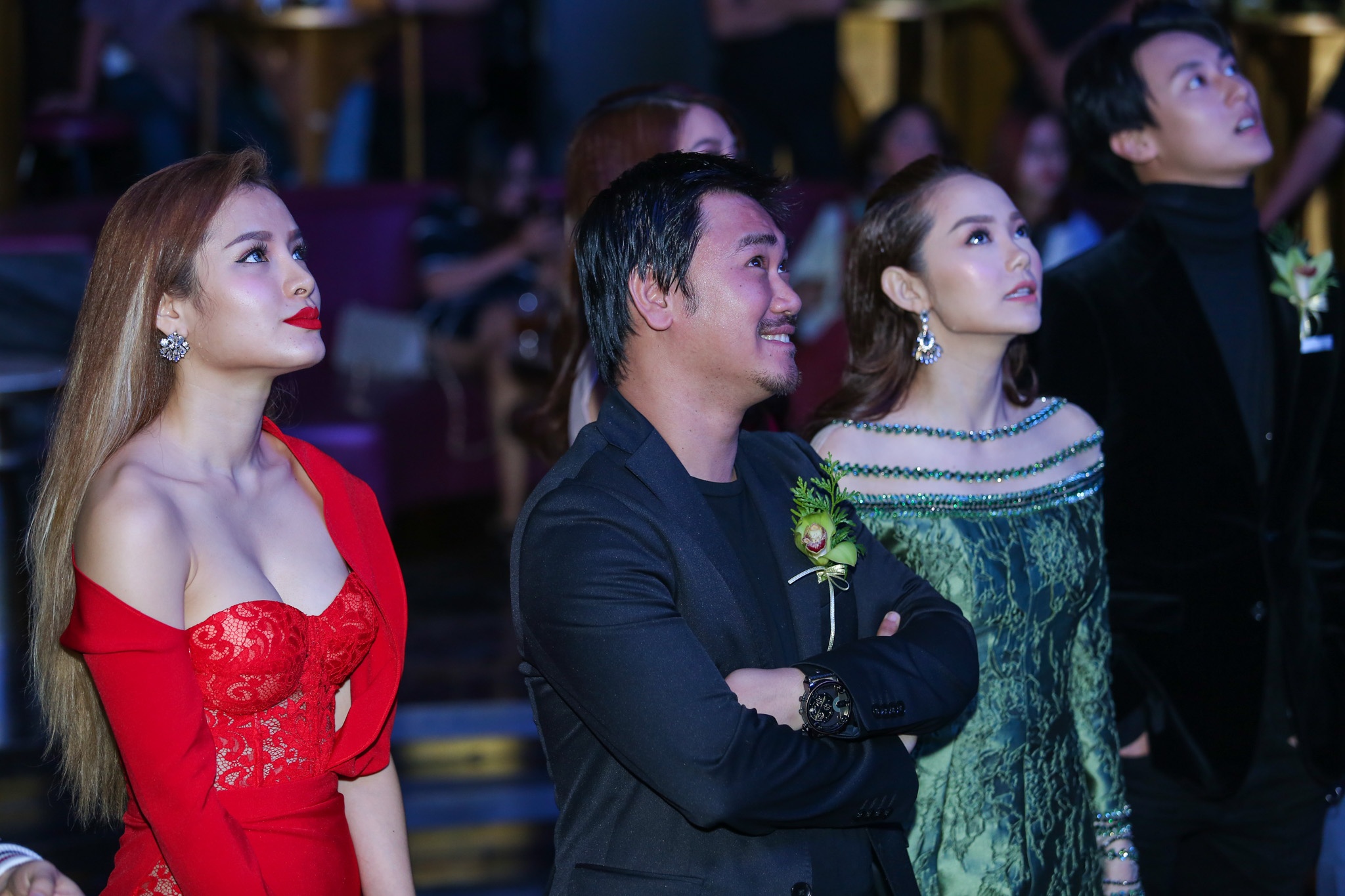 Minh Hằng, Phương Trinh đối đầu trong Sắc ảnh 7 Minh Hang, Phuong Trinh doi dau trong Sac anh 7