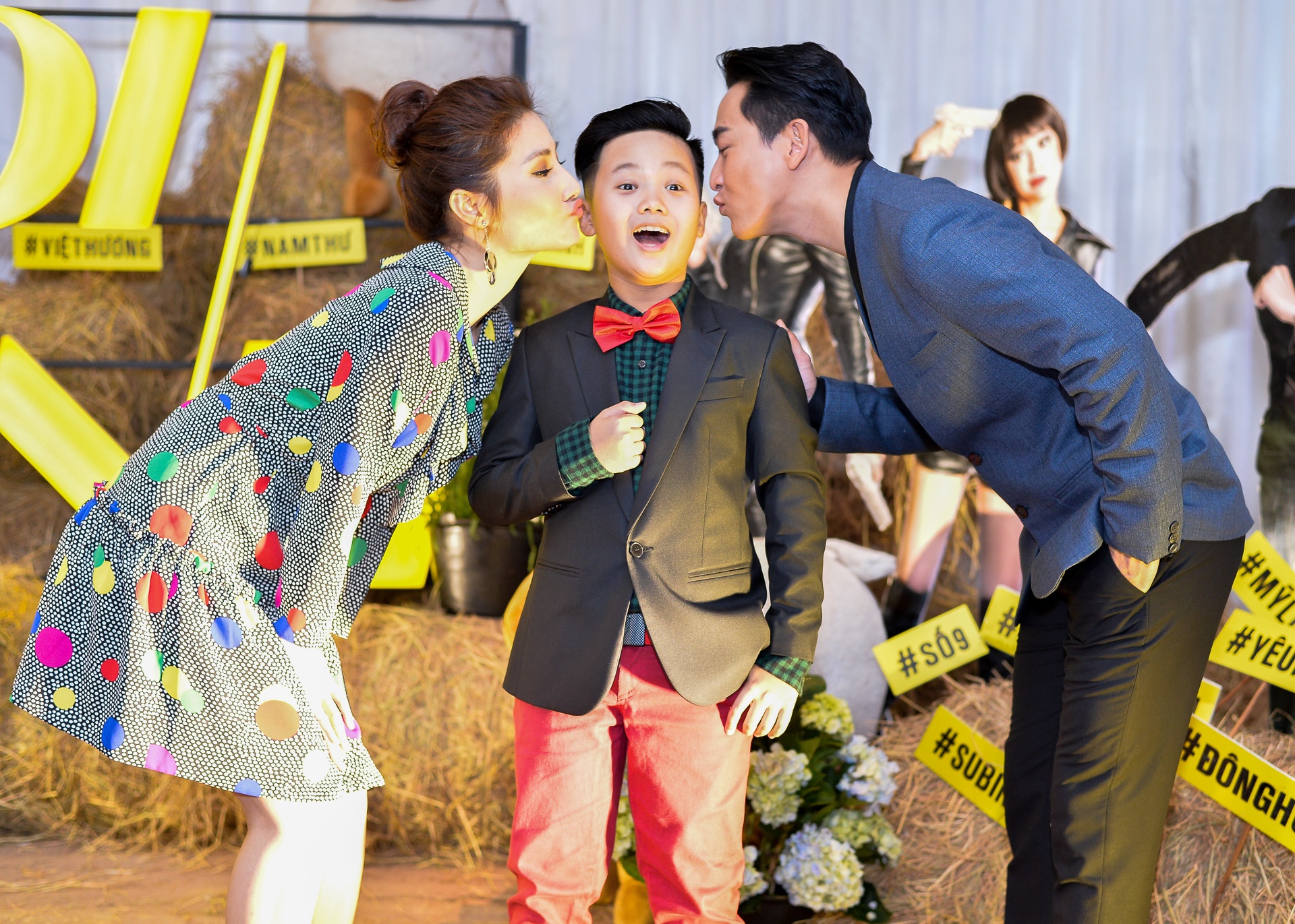 Hứa Vĩ Văn hôn tay Diễm My 9X ảnh 6 Hua Vi Van hon tay Diem My 9X anh 6