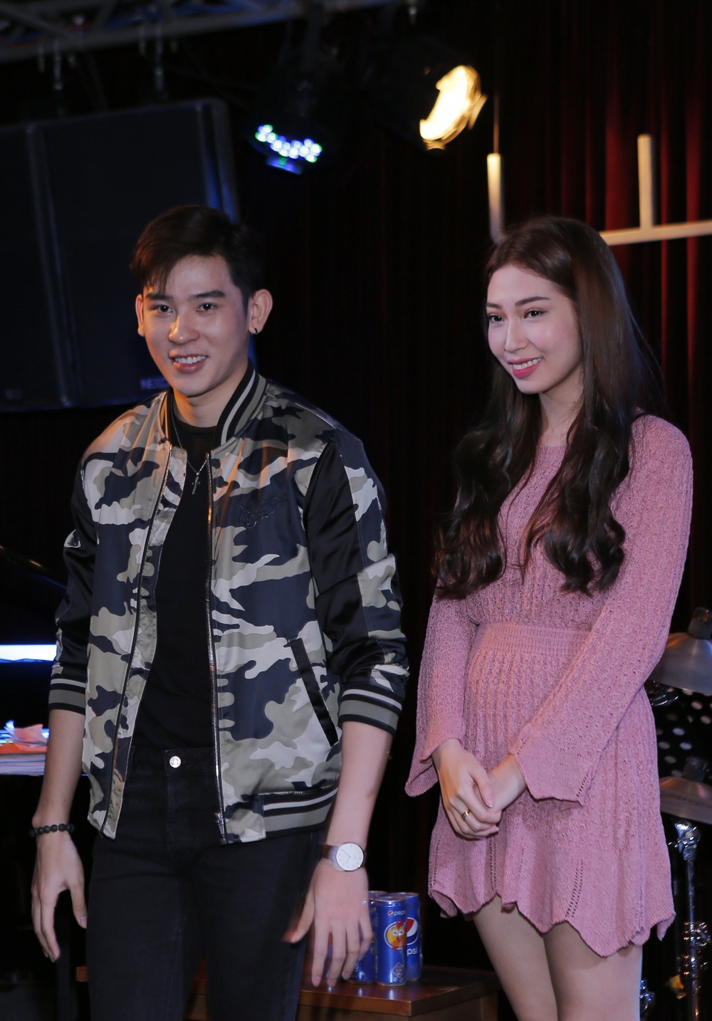 Mai Ngo den chuc mung S.T anh 4