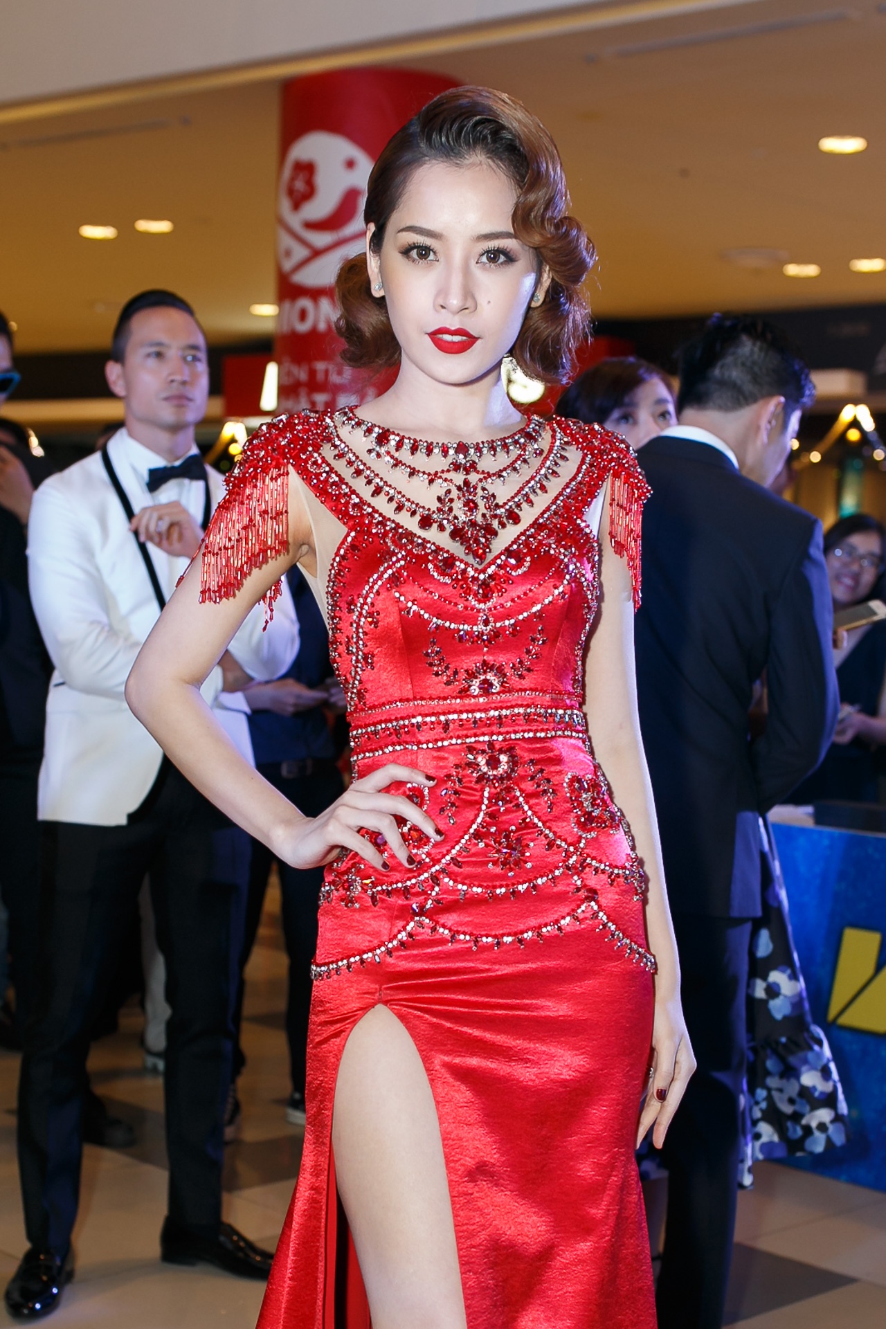 Sao Viet di xem phim cua Kim Ly anh 2