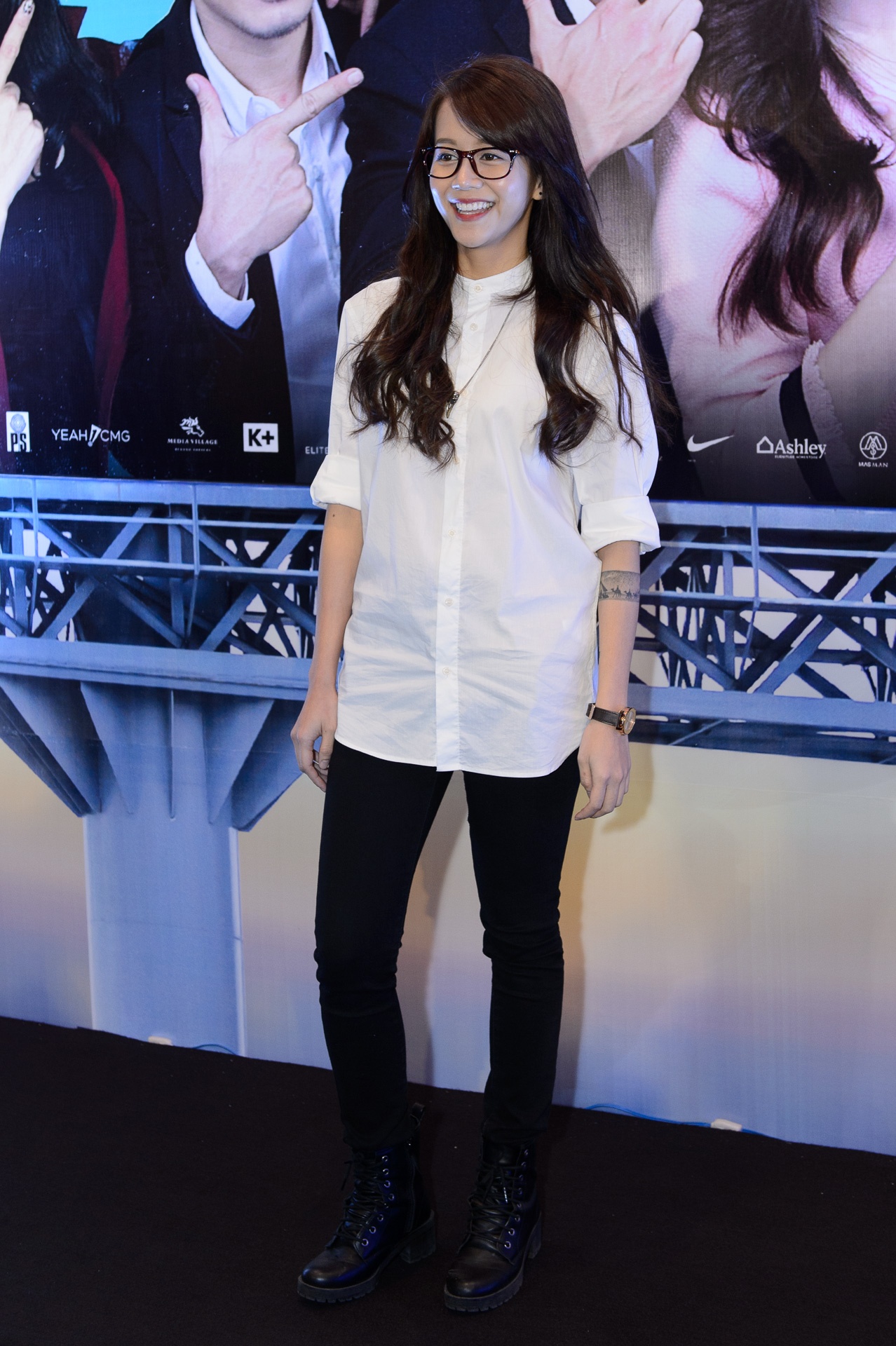 Sao Viet di xem phim cua Kim Ly anh 8