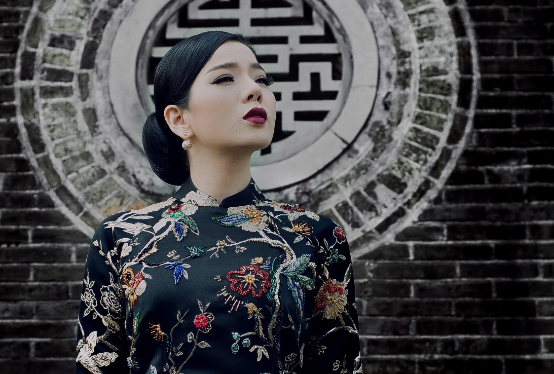 Le Quyen ra Hue chup anh cho Album moi anh 3