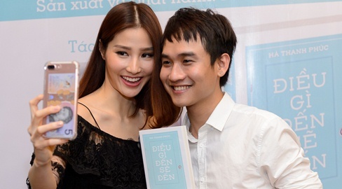 Sao Viet du ra mat sach 'Dieu gi den se den' hinh anh