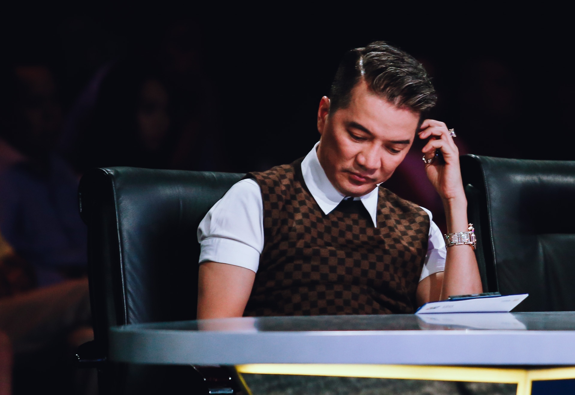 Dam Vinh Hung: Doi dien su that den toi de cuu minh va me hinh anh