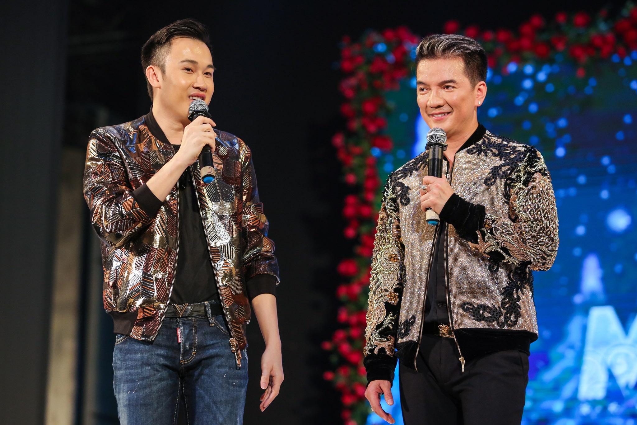 Duong Trieu Vu hon Dam Vinh Hung anh 4