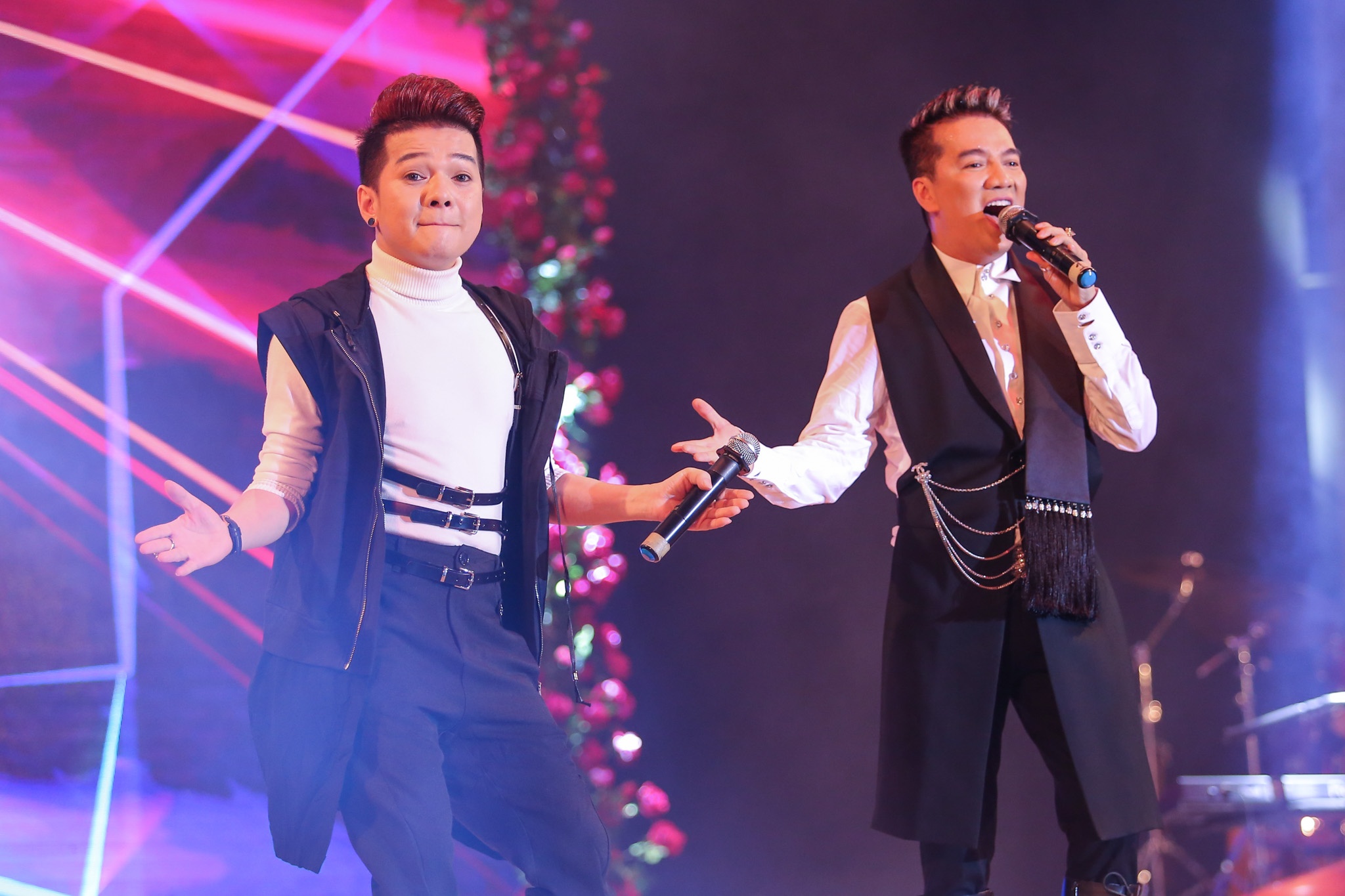 Duong Trieu Vu hon Dam Vinh Hung anh 14