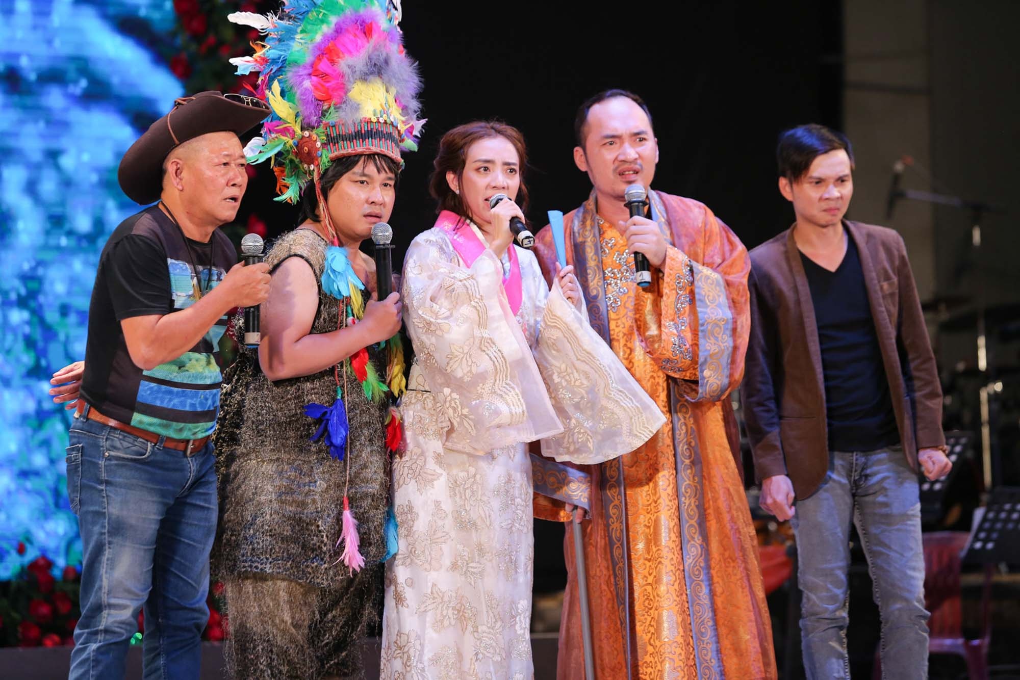 Sân khấu 126 đóng cửa sau live show Đàm Vĩnh Hưng ảnh 2 San khau 126 dong cua sau live show Dam Vinh Hung anh 2