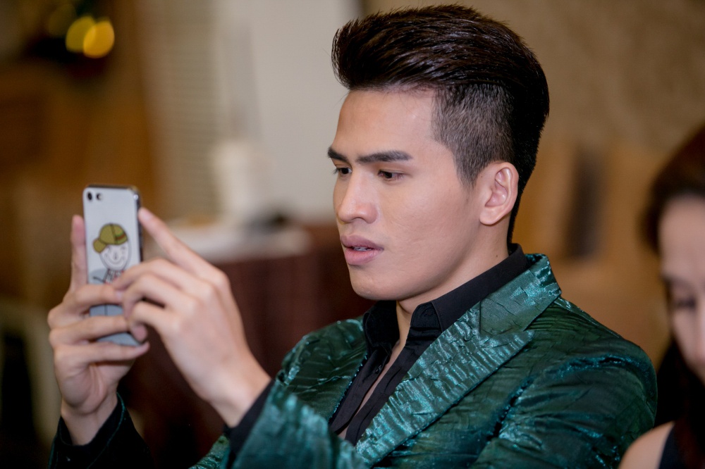 Lệ Quyên thân thiết với Quang Lê ở sự kiện ảnh 7 Le Quyen than thiet voi Quang Le o su kien anh 7