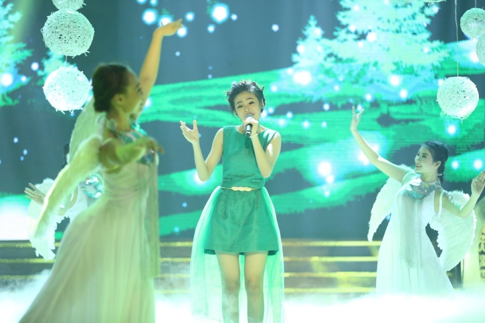 Quynh Nhu tiep tuc dan dau Solo cung Bolero anh 1