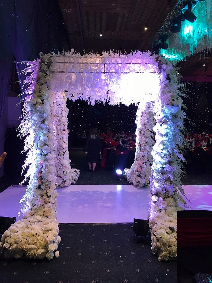 Không gian tiệc cưới cổ tích của Trấn Thành ảnh 2 Khong gian tiec cuoi co tich cua Tran Thanh anh 2