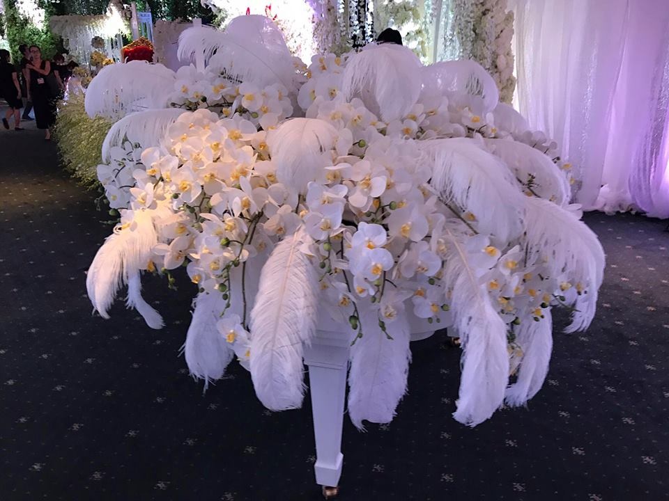 Không gian tiệc cưới cổ tích của Trấn Thành ảnh 3 Khong gian tiec cuoi co tich cua Tran Thanh anh 3