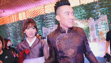 Tran Thanh va Hari Won bat khoc trong hon le hinh anh