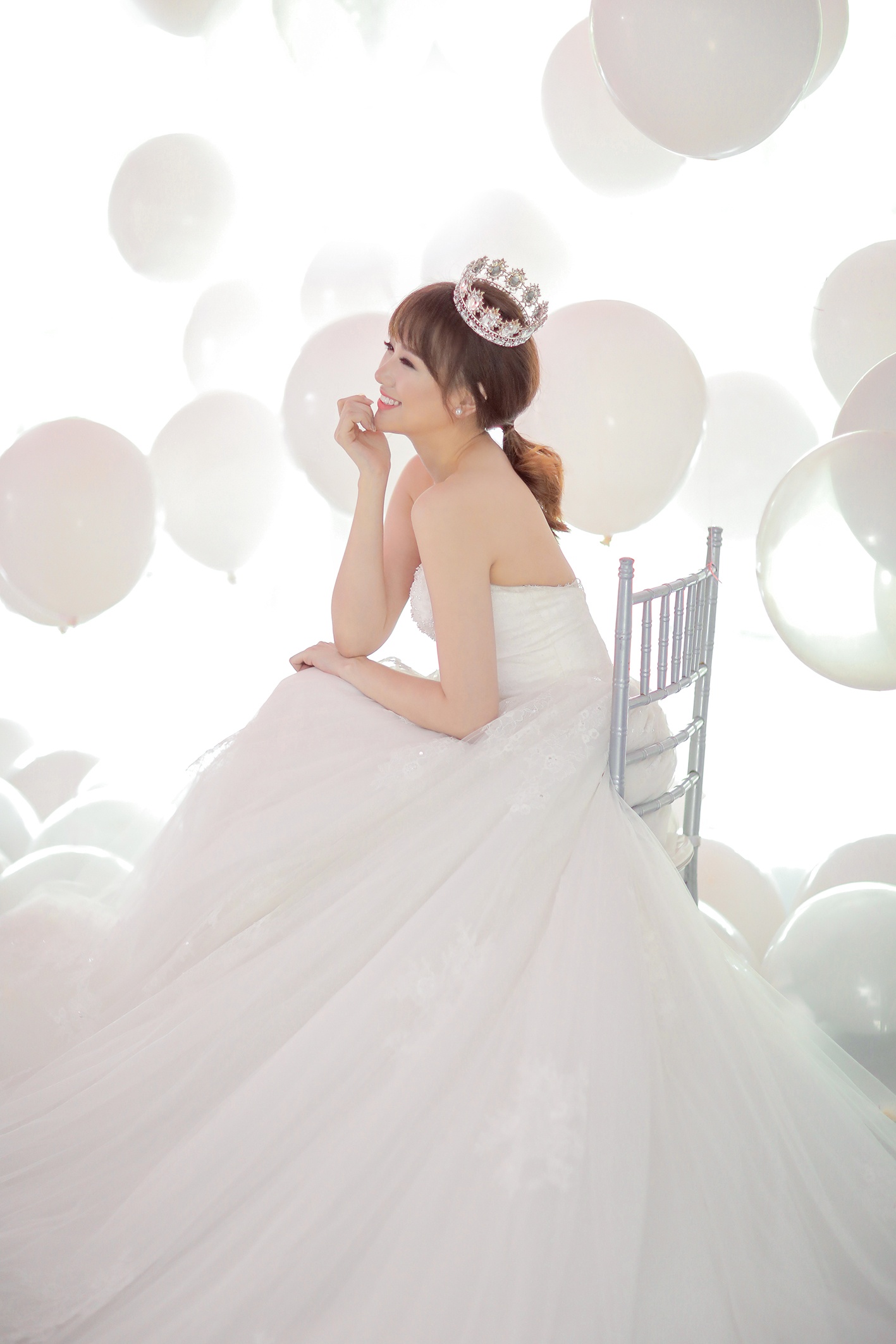 Hinh cuoi Hari Won - Tran Thanh anh 2