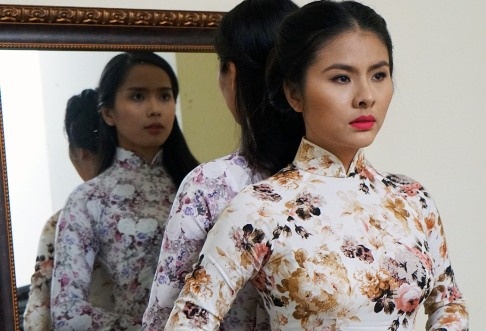 Van Trang bien hoa trong phim kinh di hinh anh