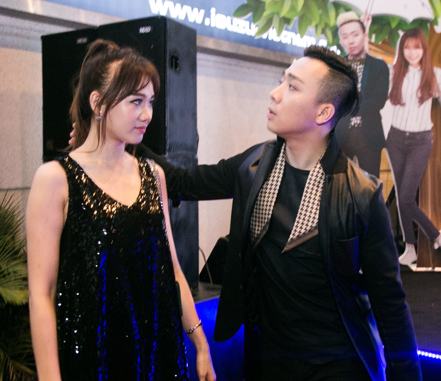 Trấn Thành đưa Hari Won đi ra mắt phim mới ảnh 3 Tran Thanh dua Hari Won di ra mat phim moi anh 3