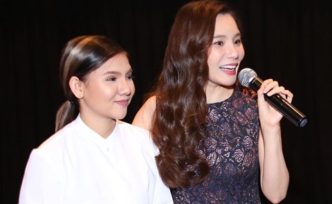 Ho Quynh Huong mua 30 ve xem phim tang nhan vien hinh anh