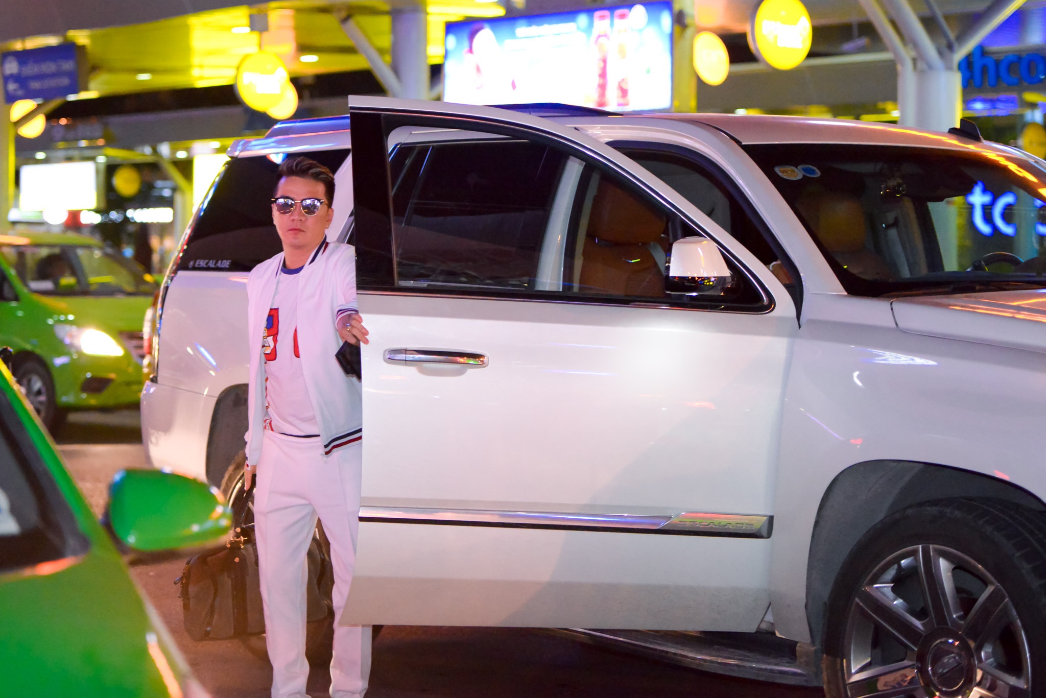 Mr Dam to chuc sinh nhat cho Duong Trieu Vu anh 1