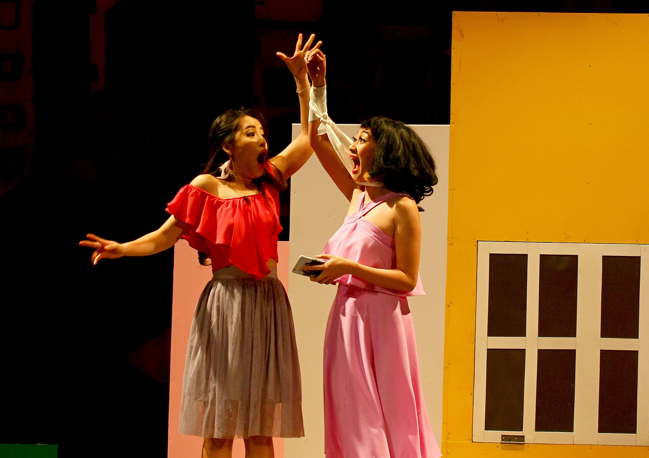 Khoc cuoi voi kich Tet Hon anh xac em anh 7