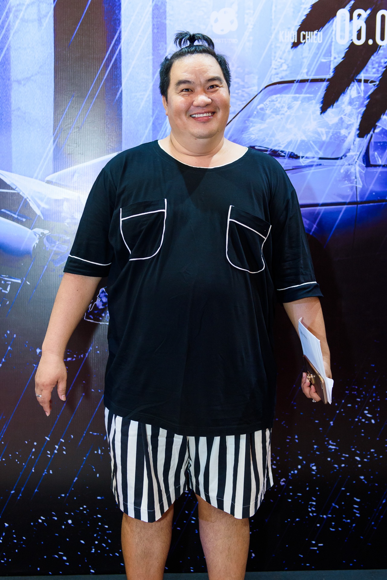 Kieu Minh Tuan va Cat Phuong tinh cam di xem phim anh 12