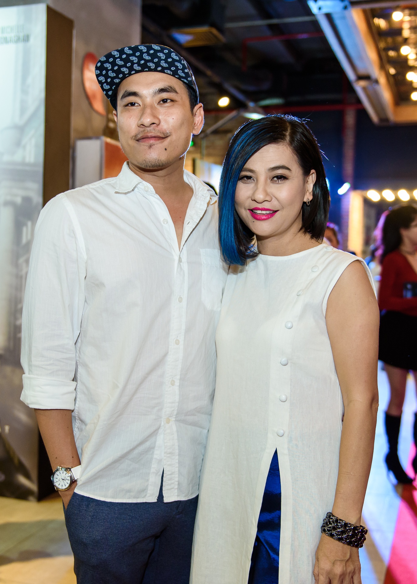 Kieu Minh Tuan va Cat Phuong tinh cam di xem phim anh 1