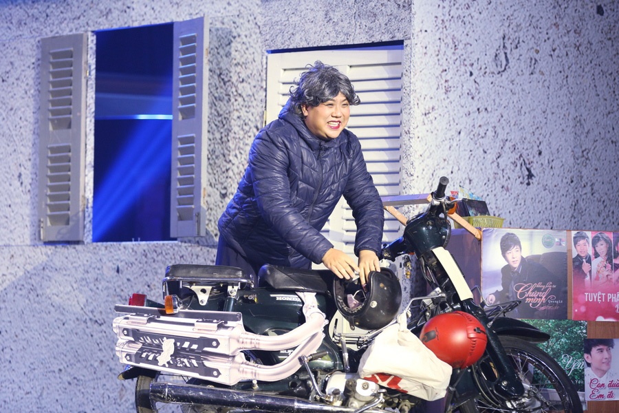 Con gai Kim Tu Long ke chuyen tinh buon anh 3