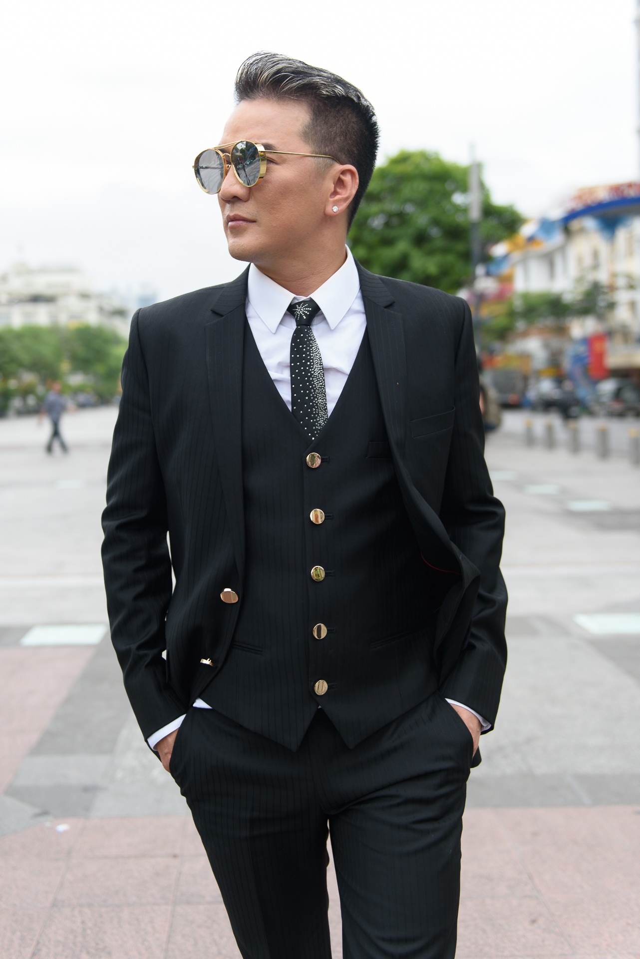 Đàm Vĩnh Hưng không nói chuyện với mẹ ảnh 2 Dam Vinh Hung khong noi chuyen voi me anh 2