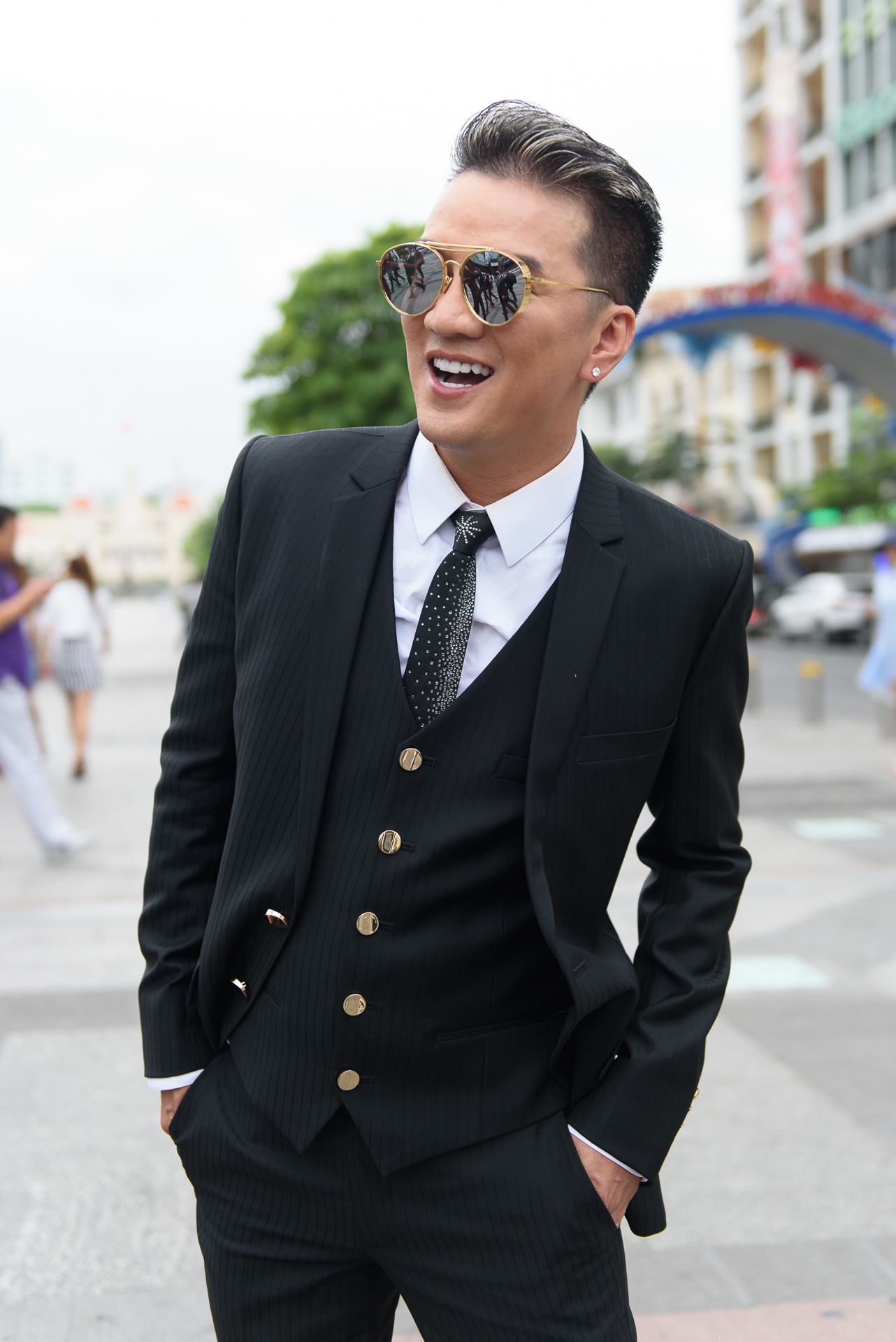 Đàm Vĩnh Hưng không nói chuyện với mẹ ảnh 1 Dam Vinh Hung khong noi chuyen voi me anh 1